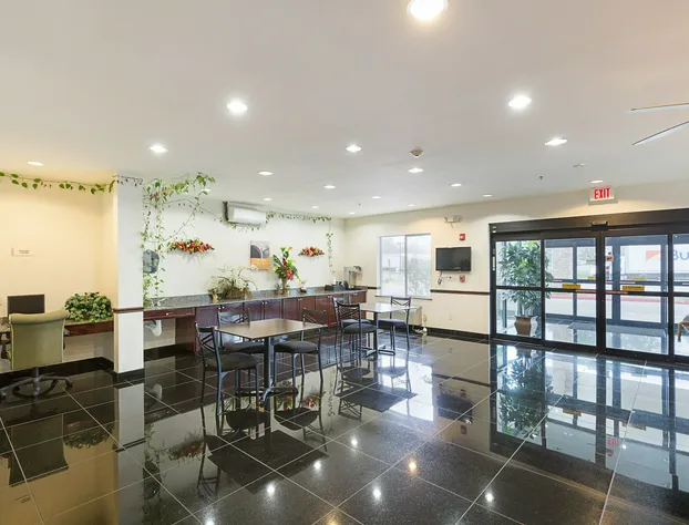 Budget Inn and Suites hotel detail image 4