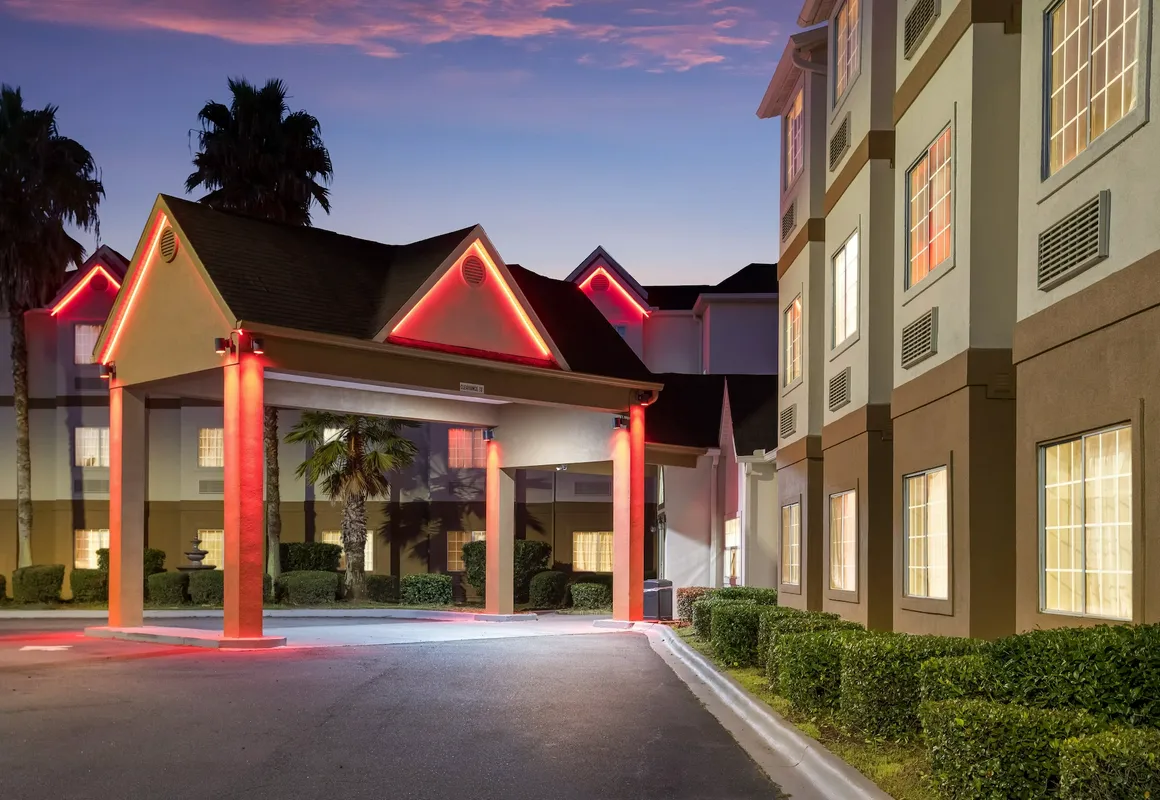 Red Roof Inn PLUS+ & Suites Savannah - I-95 hotel hero