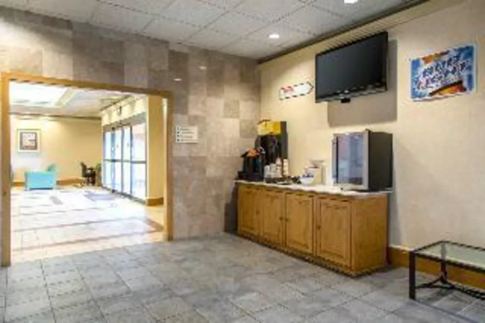 Bradley Inn hotel hero