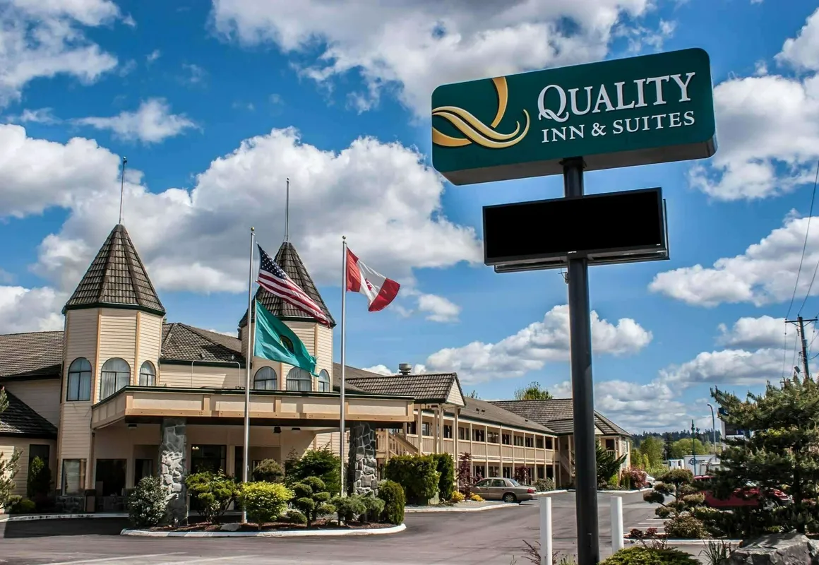 Quality Inn & Suites Fife Seattle hotel hero
