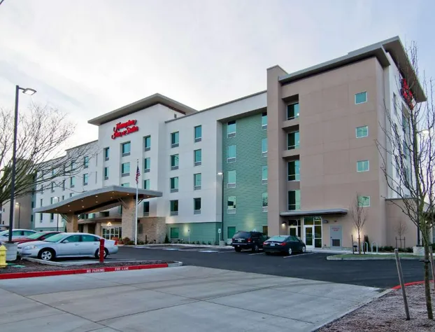 Hampton Inn & Suites Bellevue Downtown-Seattle hotel detail image 1