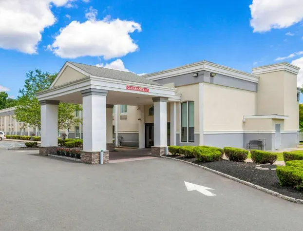 Quality Inn Edison-New Brunswick hotel detail image 2