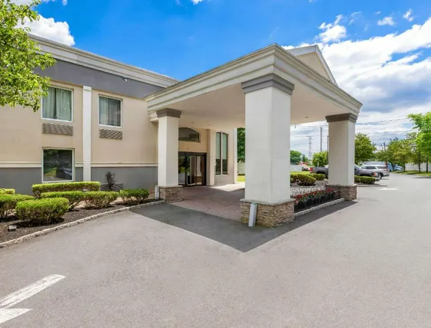 Quality Inn Edison-New Brunswick hotel detail image 4