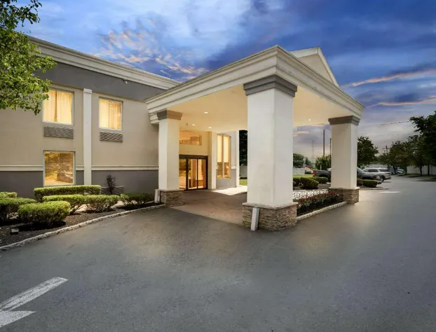 Quality Inn Edison-New Brunswick hotel detail image 3