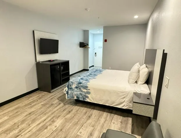 Americas Best Value Inn & Suites Haltom City Ft. Worth hotel detail image 1