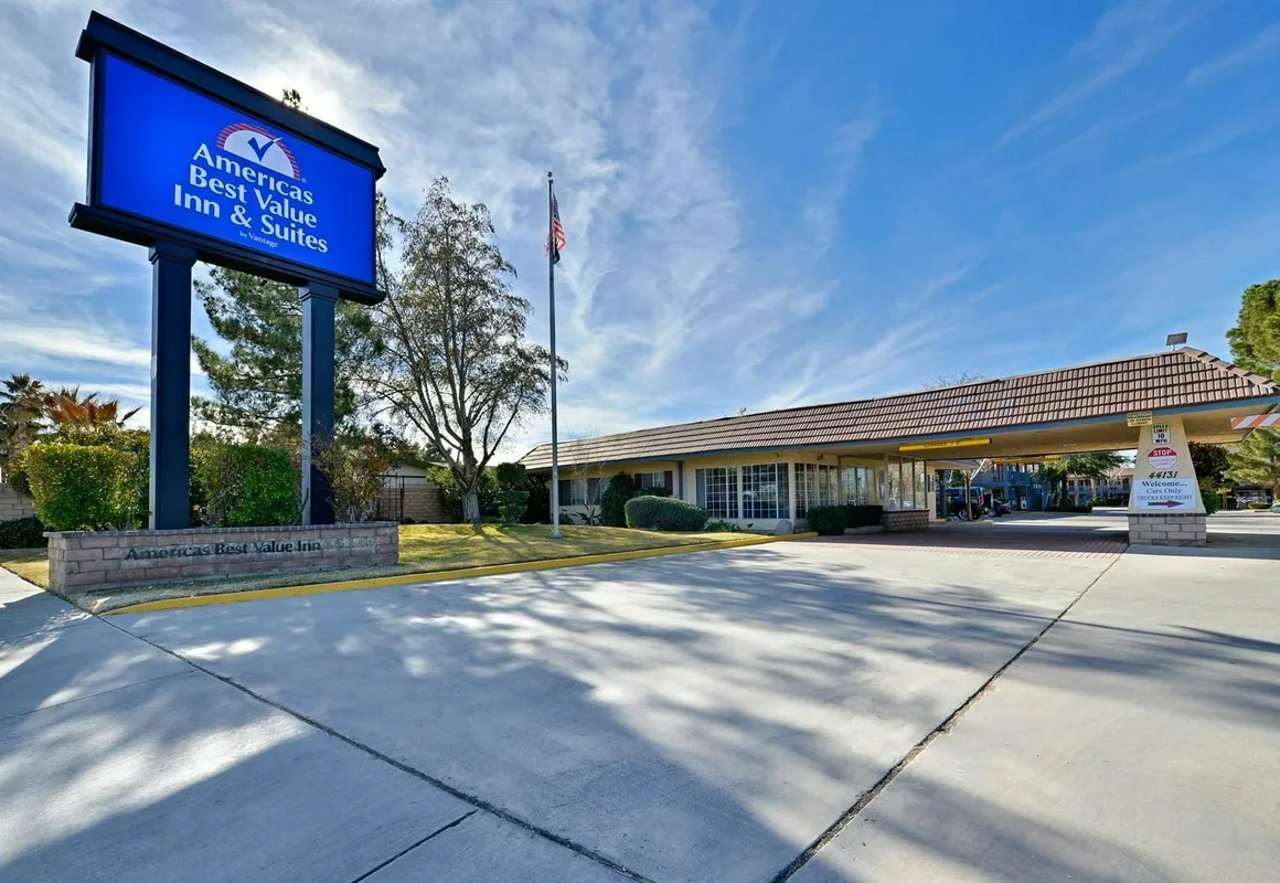 Americas Best Value Inn and Suites Lancaster hotel hero