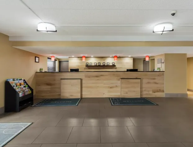 Wingate By Wyndham Lincoln Airport East hotel detail image 4