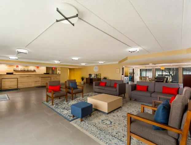 Wingate By Wyndham Lincoln Airport East hotel detail image 1