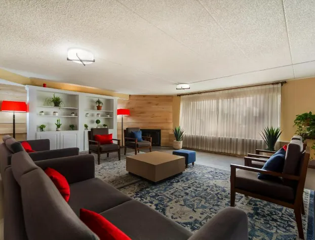 Wingate By Wyndham Lincoln Airport East hotel detail image 2