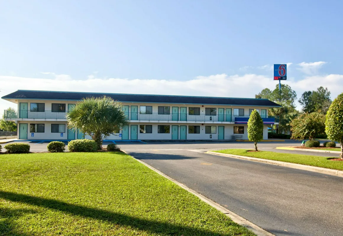 Motel 6 Valdosta, GA - University hotel hero