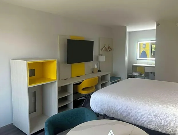 Days Inn by Wyndham Baltimore Northwest hotel detail image 3