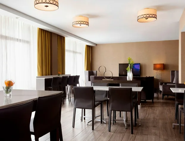 Sheraton Charlotte Hotel hotel detail image 3