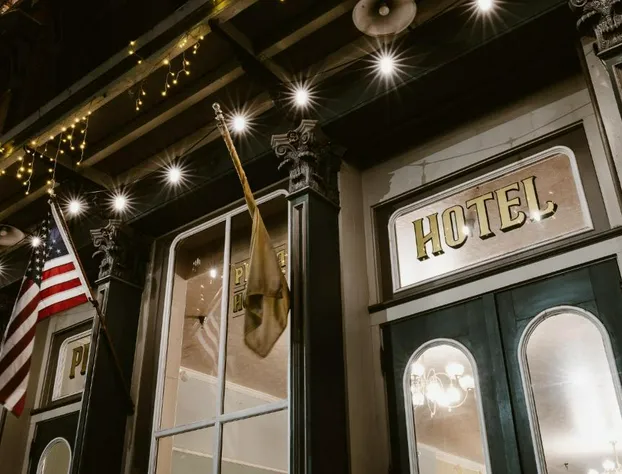 Historic Plaza Hotel hotel detail image 4