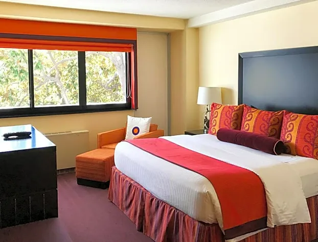 Washington Plaza Hotel hotel detail image 4