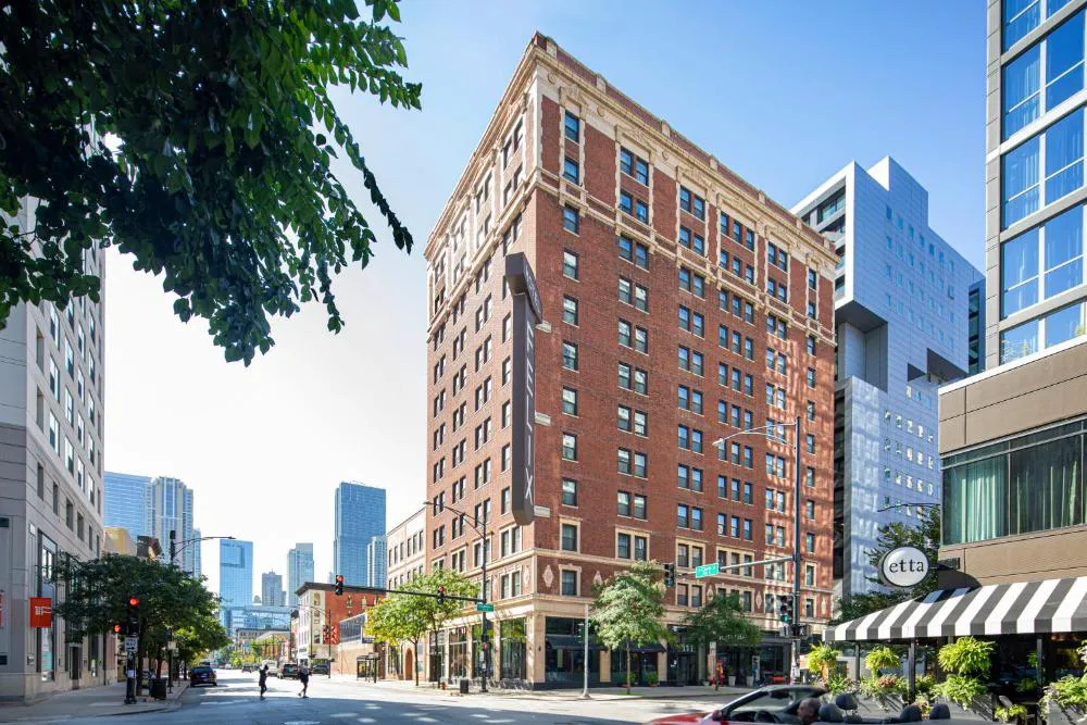 Hotel Felix River North/Magnificent Mile hotel hero