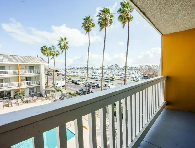 Dana Point Marina Inn hotel detail image 3