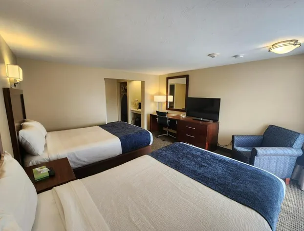 Hyannis Travel Inn hotel detail image 1