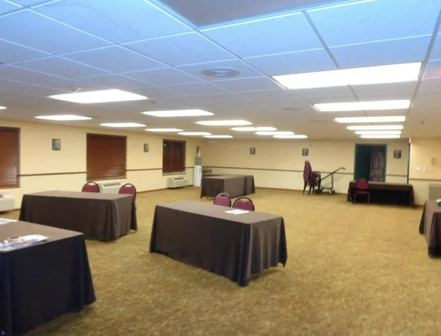 Country Inn & Suites by Radisson Bismarck Waterpark hotel detail image 1