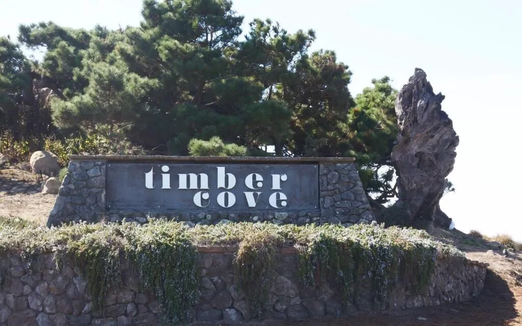 Timber Cove Resort hotel hero