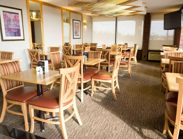 Days Inn by Wyndham Rolla hotel detail image 1