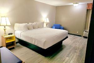 Days Inn by Wyndham Rolla hotel detail image 3