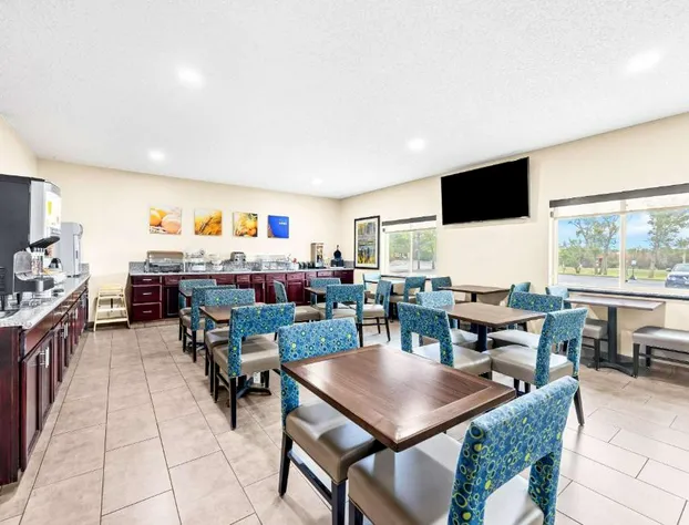 Comfort Inn & Suites Pueblo hotel detail image 2