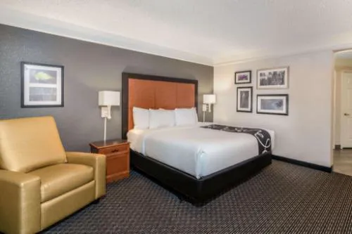 La Quinta Inn & Suites by Wyndham Pueblo hotel detail image 4