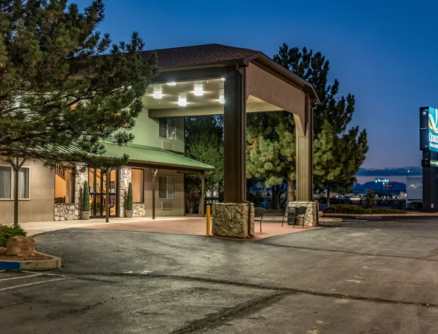 Quality Inn & Suites West hotel detail image 2