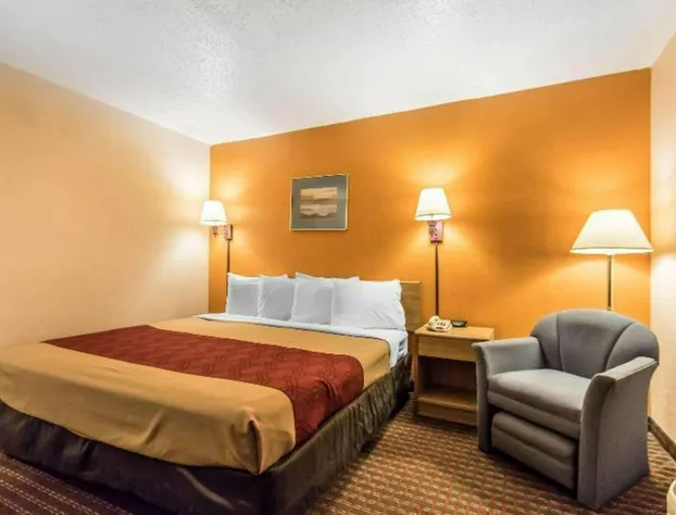 Econo Lodge hotel detail image 1