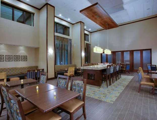 Hampton Inn & Suites Philadelphia/Bensalem hotel detail image 4