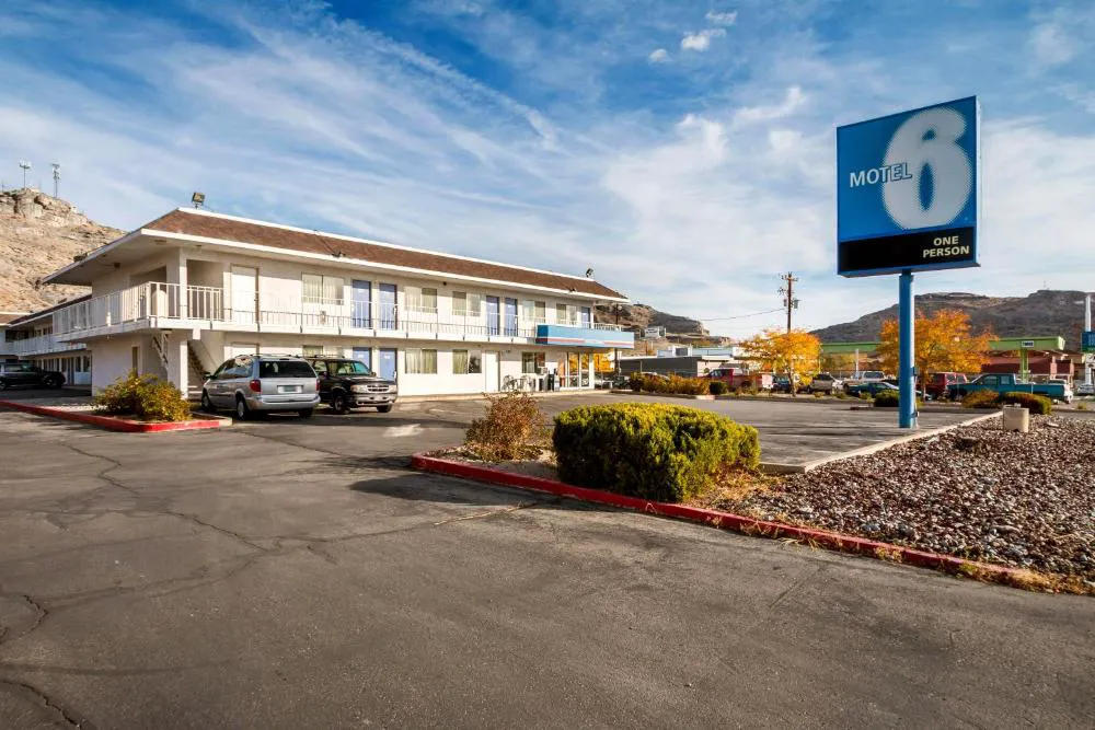 Motel 6 Wendover, UT hotel hero