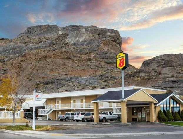 Super 8 by Wyndham Wendover hotel detail image 1