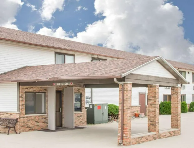 Super 8 by Wyndham Story City hotel detail image 1