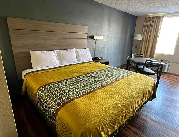 Knights Inn Lumberton hotel detail image 4