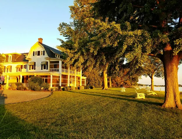 Sandaway Suites & Beach hotel detail image 1