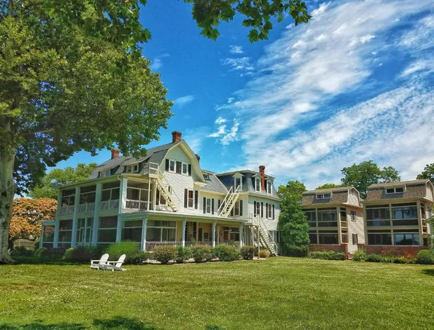 Sandaway Suites & Beach hotel detail image 3