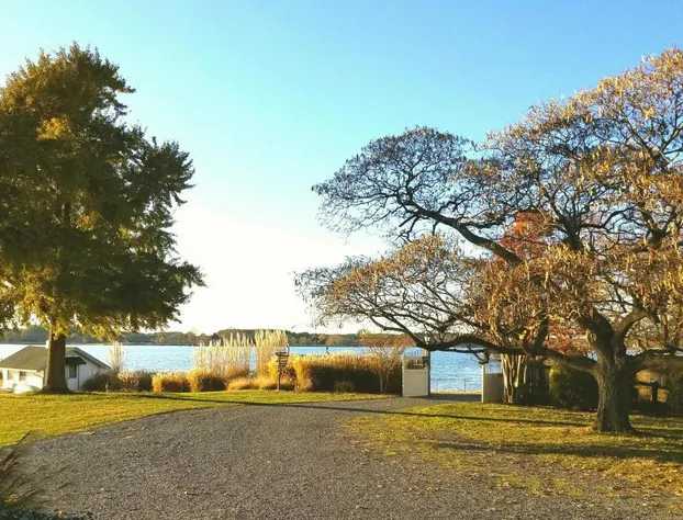 Sandaway Suites & Beach hotel detail image 4