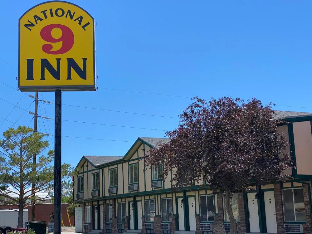 National 9 Price hotel hero