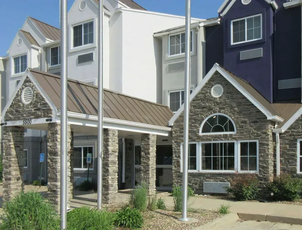 Microtel Inn & Suites by Wyndham Marion/Cedar Rapids hotel detail image 2