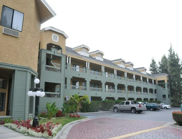 Oak Tree Inn hotel detail image 4