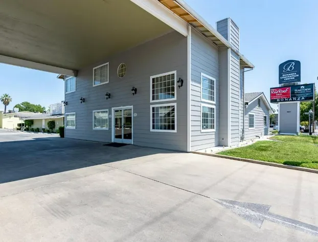 HomeTowne Studios by Red Roof Yuba City Bonanza – Marysville hotel detail image 3