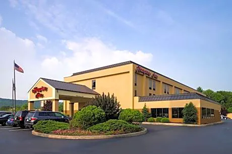 Hampton Inn Danville hotel hero