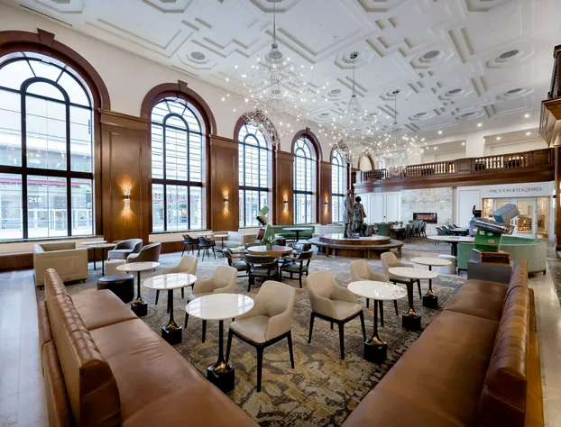 Hotel Fort Des Moines, Curio Collection by Hilton hotel detail image 3