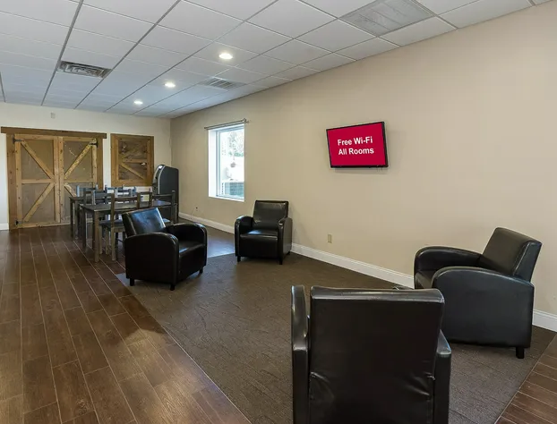 Red Roof Inn Clearfield hotel detail image 2