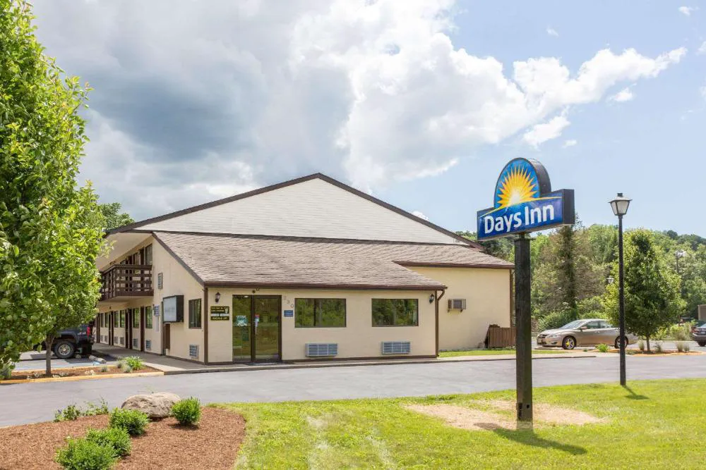 Days Inn by Wyndham Athens hotel hero