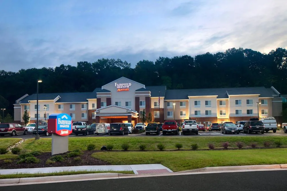 Fairfield Inn & Suites Marietta hotel hero