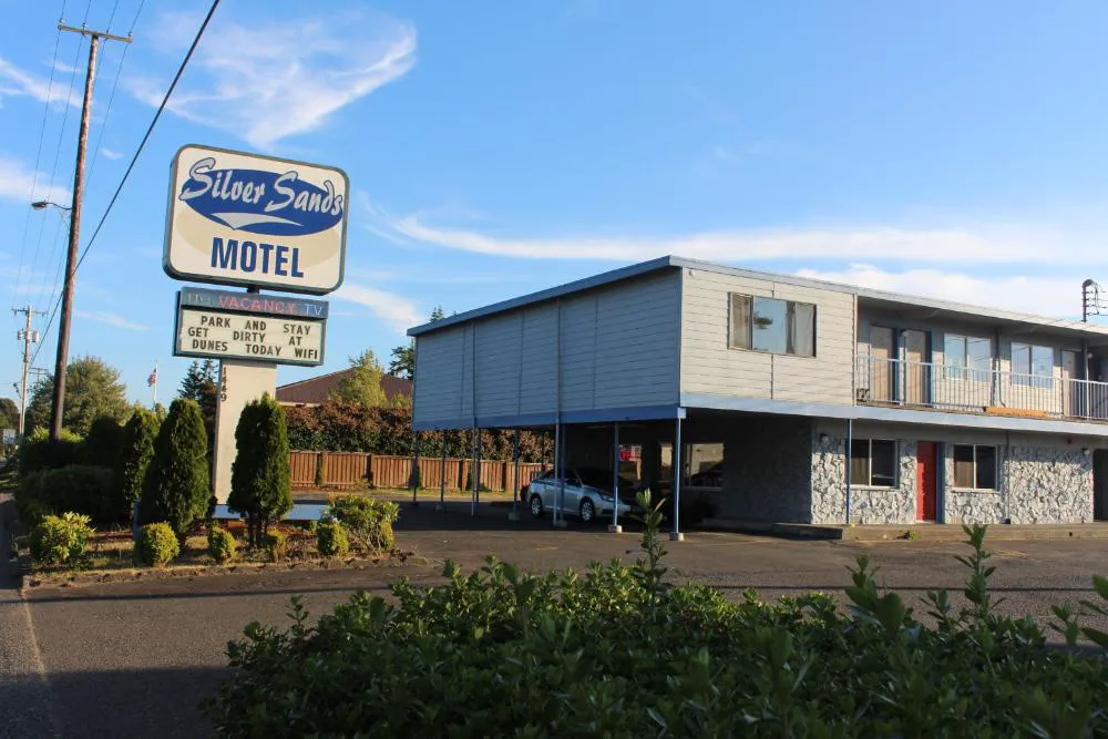 Silver Sands Motel hotel hero