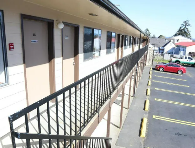 Silver Sands Motel hotel detail image 2