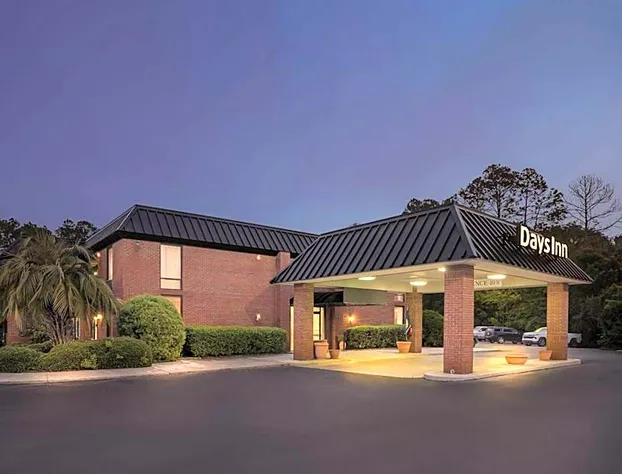 Days Inn by Wyndham Statesboro hotel detail image 1