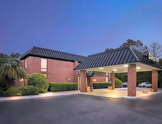 Days Inn by Wyndham Statesboro hotel detail image 2